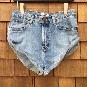 NWOT One Teaspoon Vintage Bandits Middie Rolled Cutoffs